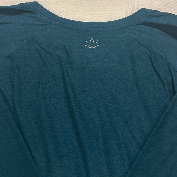 Beyond Yoga Featherweight Daydreamer Pullover - Blue Gem Heather SMALL - Picture 4 of 6